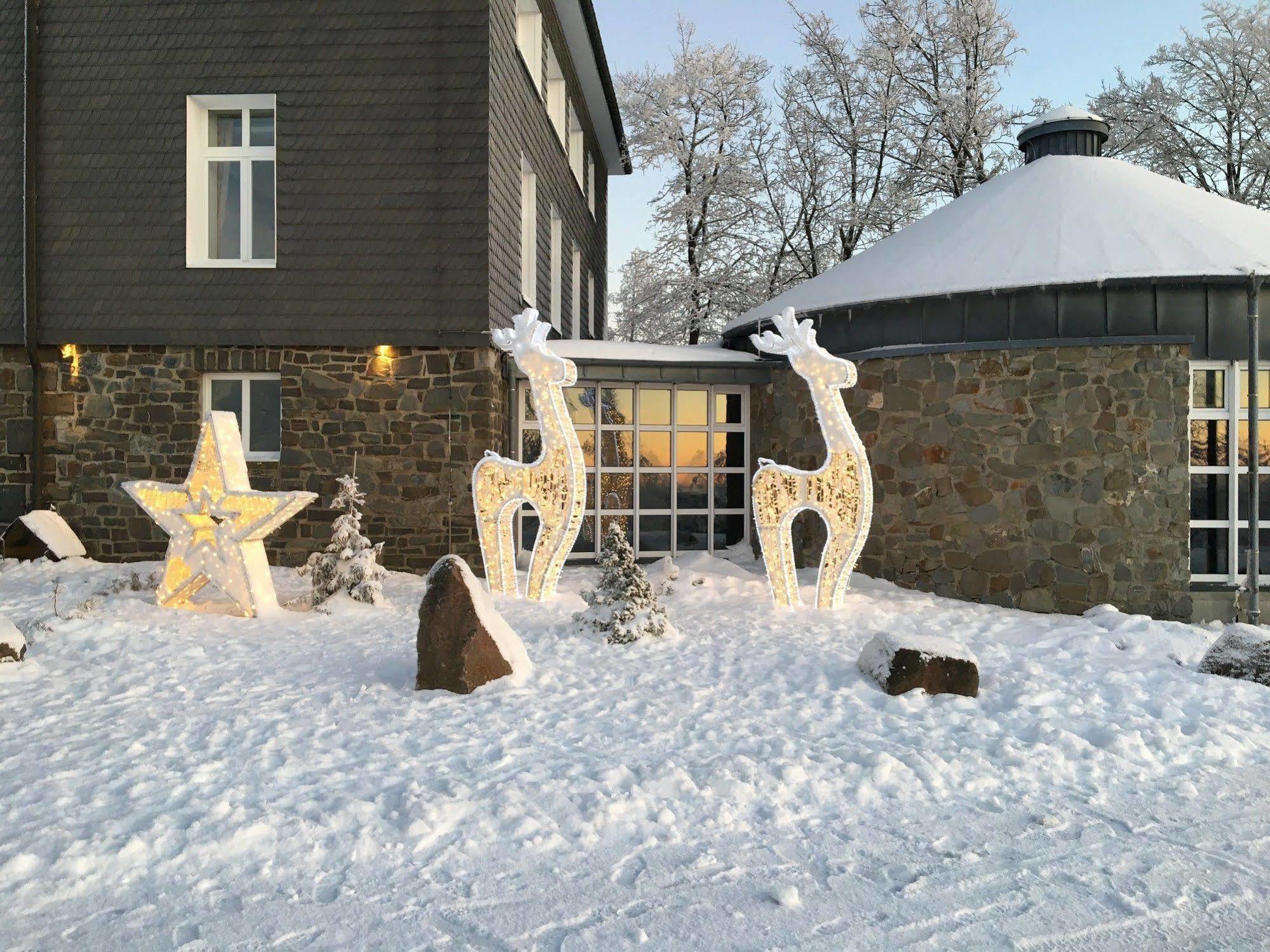 Astenturm Hotel (Adults Only) Винтерберг Екстериор снимка