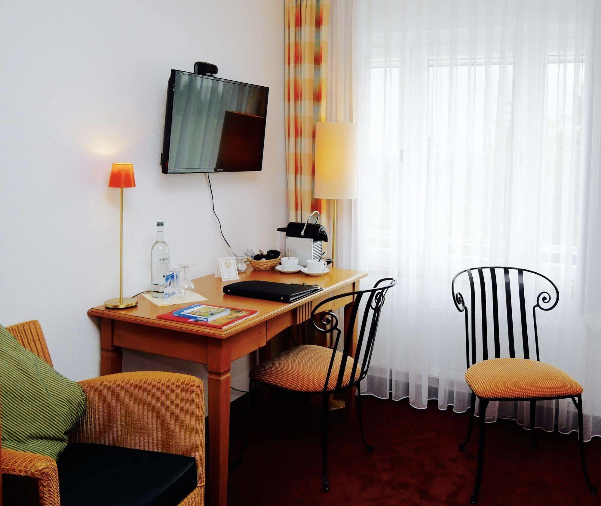 Astenturm Hotel (Adults Only) Винтерберг Екстериор снимка